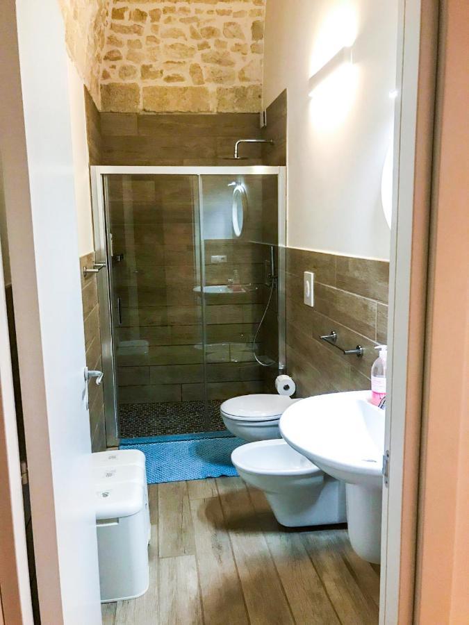 Mediterranea Deluxe House มอลเฟตตา ภายนอก รูปภาพ